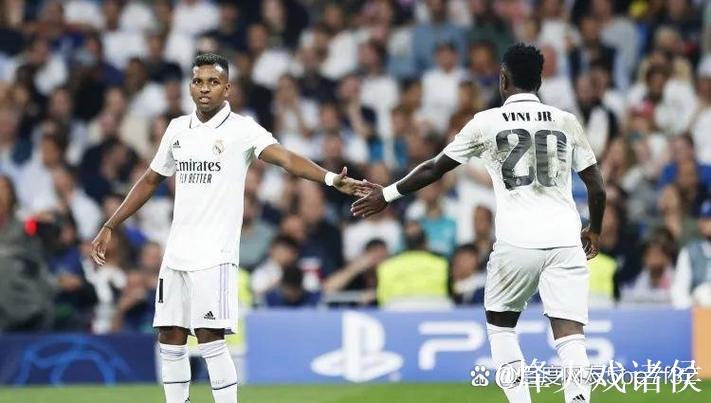 欧冠战报：多特蒙德与博德闪耀握手言和，本菲卡力克那不勒斯