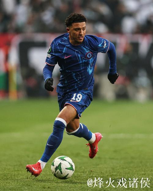 桑乔两传助攻马杜埃凯破门，乔治进球助切尔西3-0完胜华沙莱吉亚